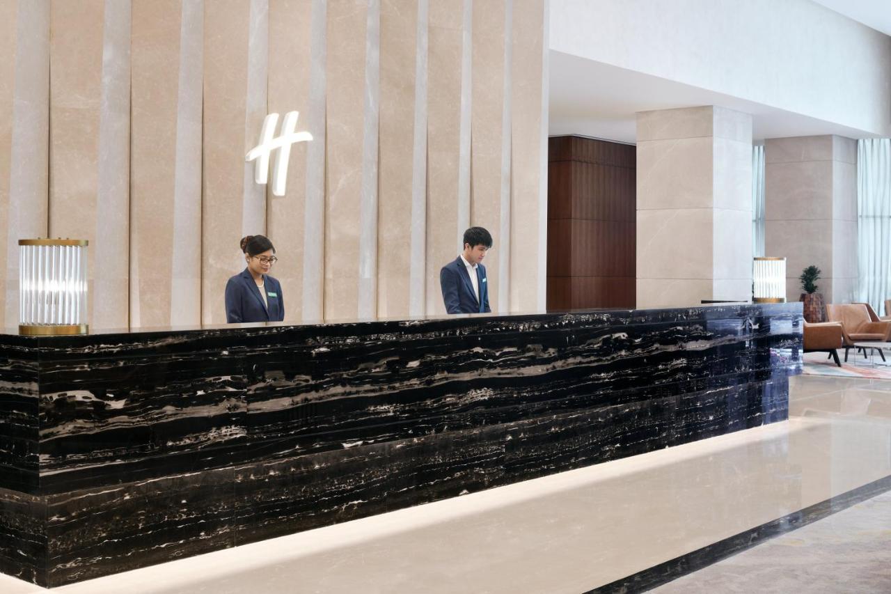 Holiday Inn Dubai Al-Maktoum Airport By Ihg Экстерьер фото
