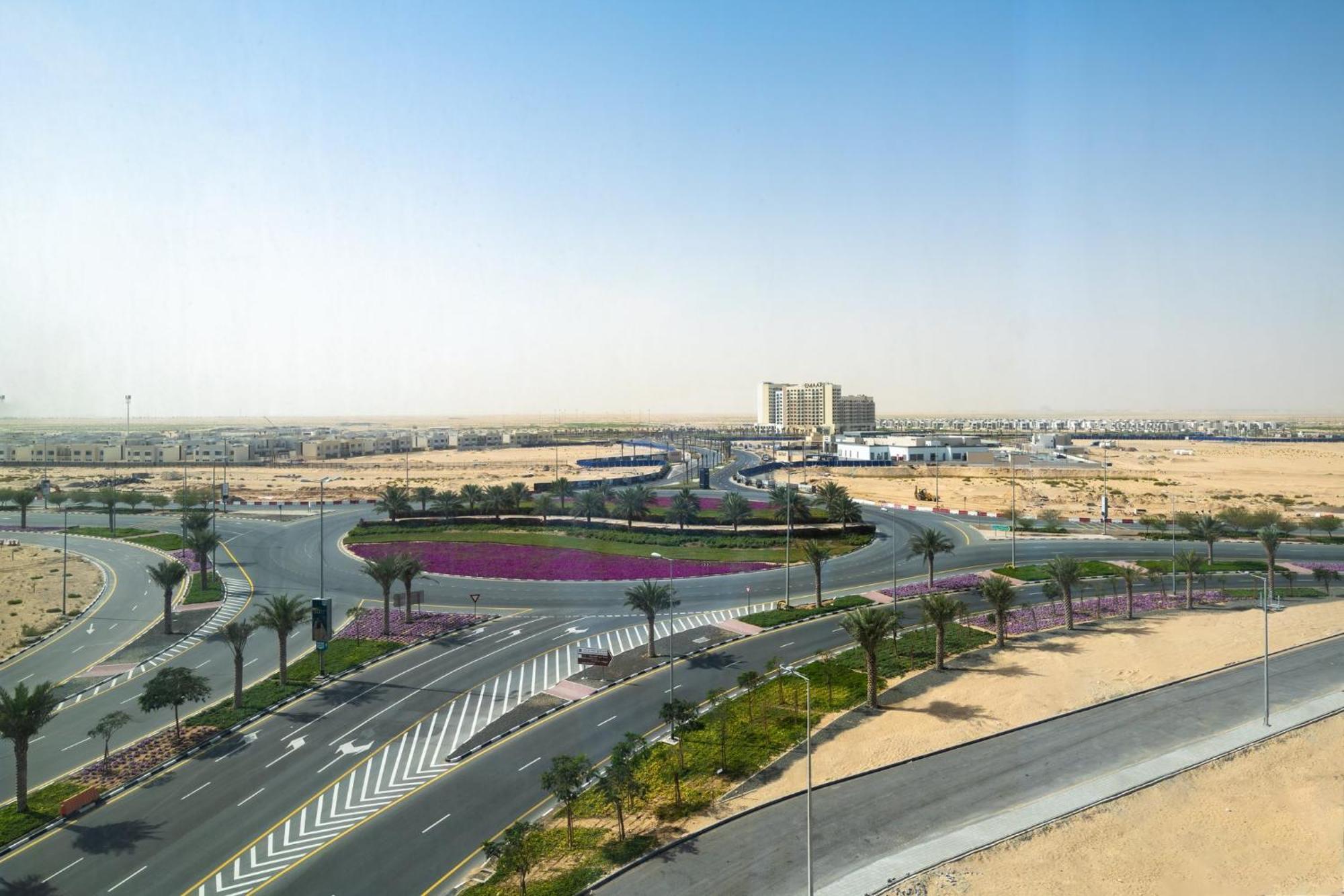 Holiday Inn Dubai Al-Maktoum Airport By Ihg Экстерьер фото