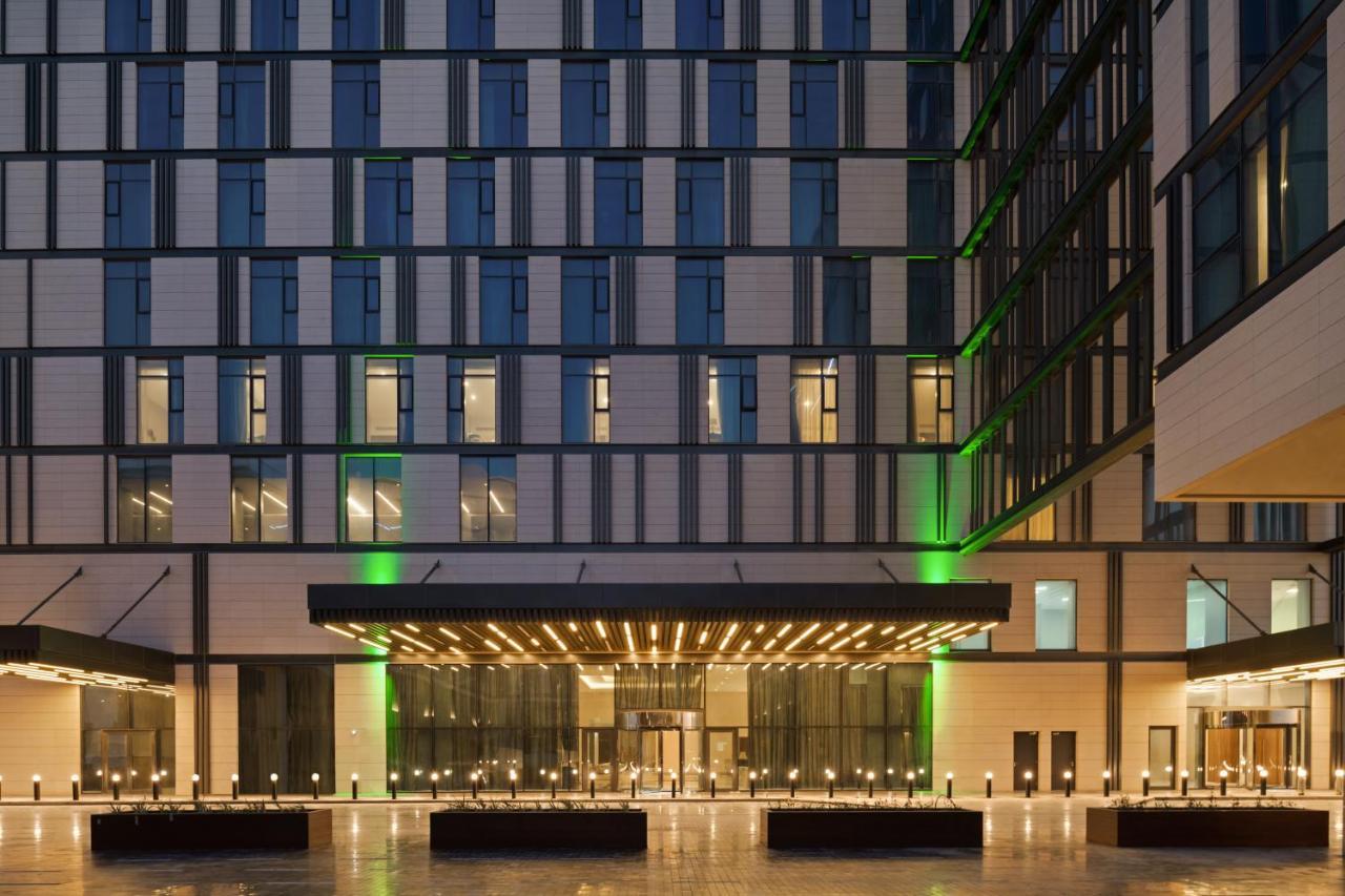 Holiday Inn Dubai Al-Maktoum Airport By Ihg Экстерьер фото